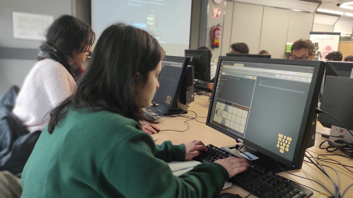 Saregune's tweet photo. 5 días y ya hemos logrado tanto en nuestro curso de programación!
El equipo ya ha trabajado temas fundamentales como variables, operadores y bucles.
#CodersSaregune #WomensLearningToCode #CodigoEnElCascoVG
cc/ @ClusterGaia @BICAraba @VG_empleoformac @esletweets @sendotuAB https://t.co/4lA1knjm0u