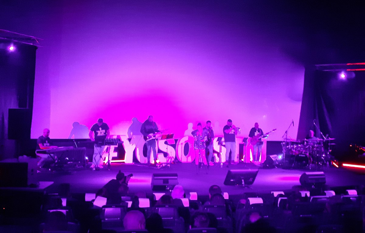 angel_torre's tweet photo. VerneGroup: #YOSOYSTM | Ya ha comenzado el Summit Tecnológico del Mediterráneo 2023 a golpe de música y... ¡mucho Rock&amp;Roll !🎸🎹 🥁 🎶 

#STM23 https://t.co/YNpnNUjMCJ