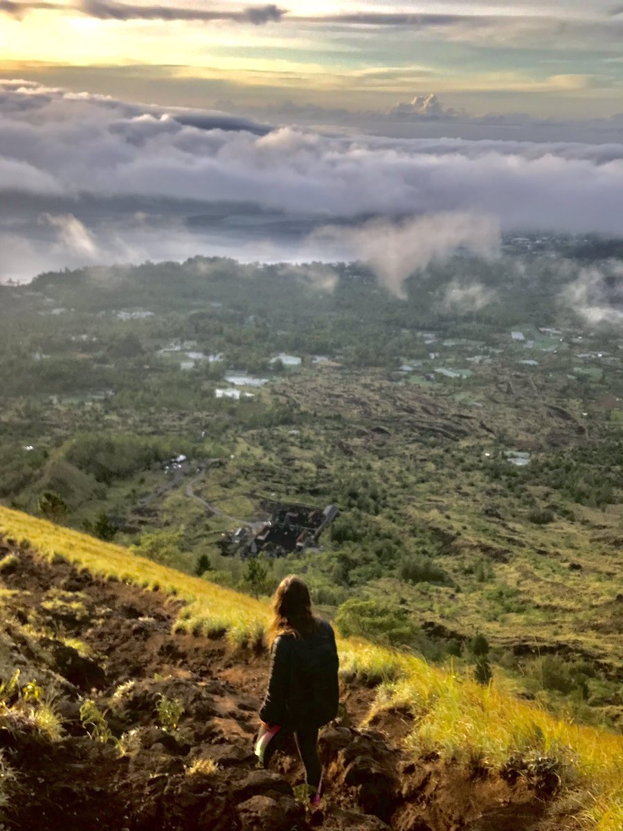 mangkukarma's tweet photo. come join me for trekking mount batur, amazing view follow my intragram @Mangku Karma https://t.co/haYtCBZxrv