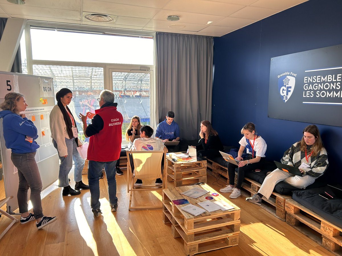 RainbowLemme's tweet image. Ça bosse fort ! #hackatech2023