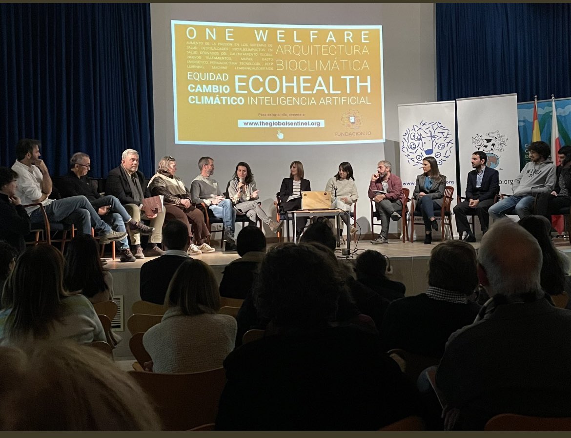 fundacionio's tweet photo. Presentación de #theglobalsentinel, la revista de #saludglobal. Gracias a @Santiag82793508 @Maripuchi @Clara_Crespillo @PabloStrubell @Salud_Culturas @tblue1916 @jaimeba @ensgismau @DNDi_Espanol @mosquitologa y muchos más. A por el número 2! https://t.co/bvHUy9UU2F