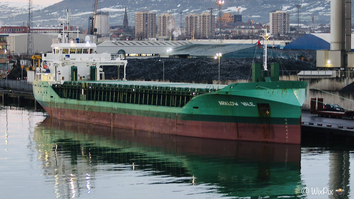 WixpixRob's tweet photo. Keeping #StormontWharf busy, a trio of @ArklowShipping spied in @BelfastHarbour this morning.

#ArklowVALE
#ArklowFERN
#ArklowWAVE

📸WixPix@Sea © https://t.co/uimT7ybqW9