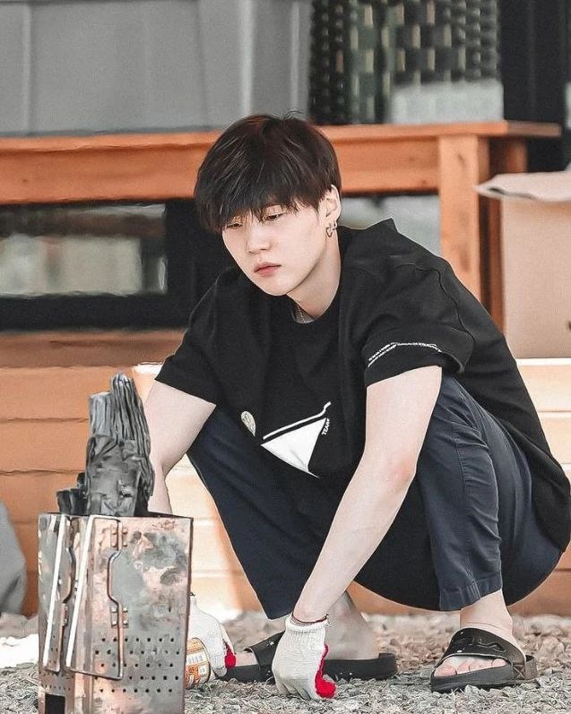 imyouraurelli's tweet photo. We Love You Yoongi
We Love You Suga
#ProtectSuga #SUGA https://t.co/vrR2wZTfDo