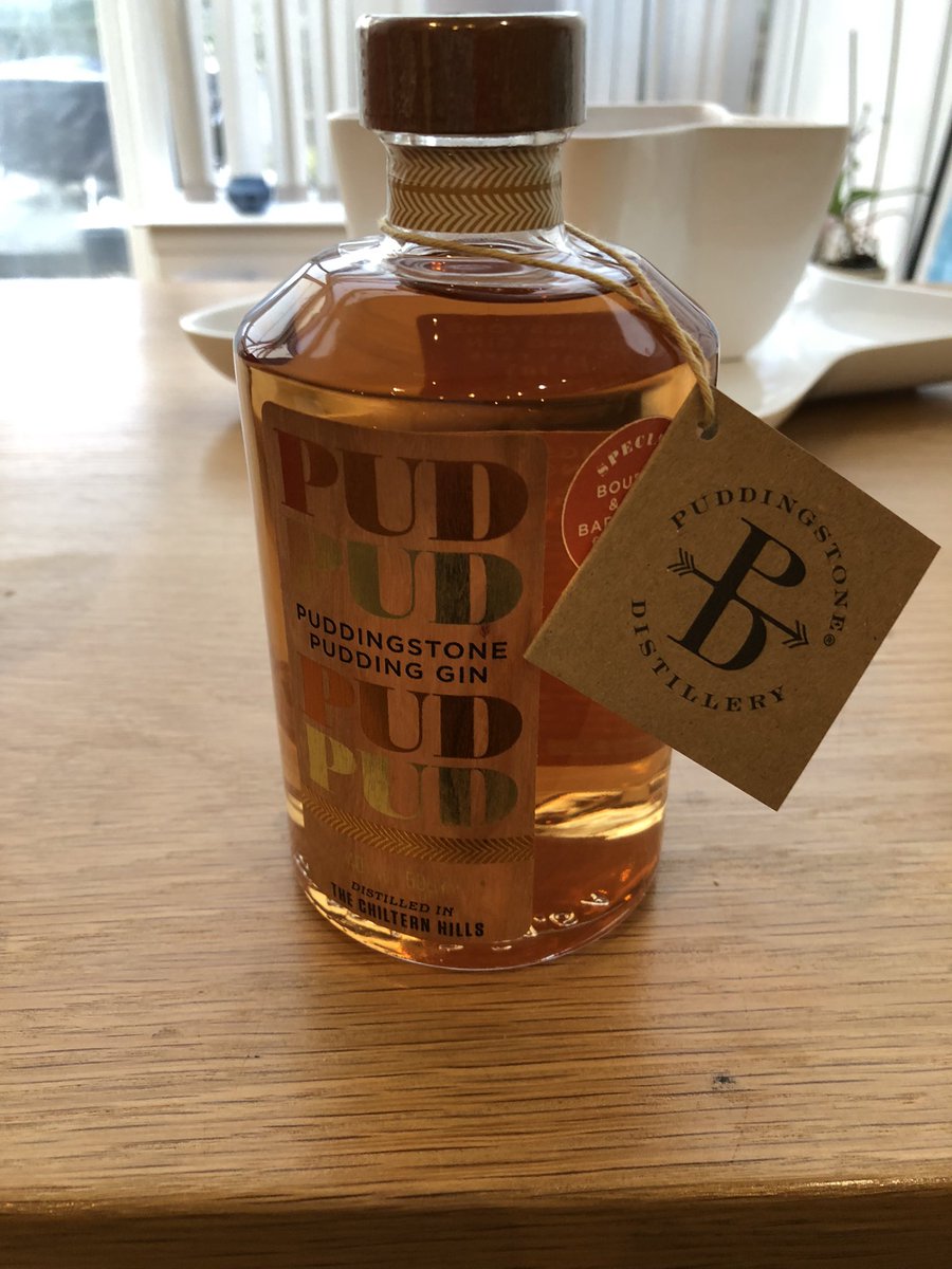 Sharon_Coop's tweet photo. Fantastic networking event @campfiregin with @TringTogether thanks for the delicious gin taster and excellent canapés by Trish. Even bought a bottle of their tasty #pudpud #gin #networking #Corporate https://t.co/etC0OaJkEl
