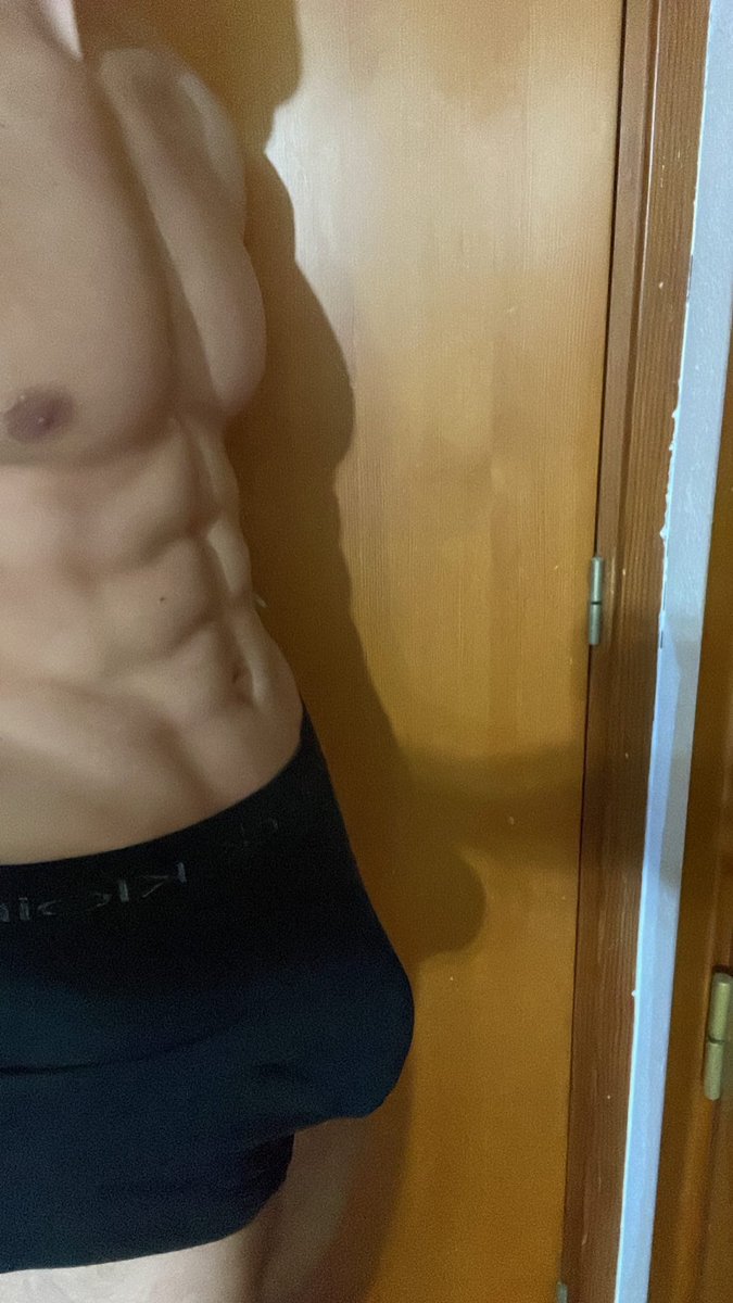 hallhenzo's tweet photo. Alguien me los puede bajar? 🍆 https://t.co/icybAY8wUh