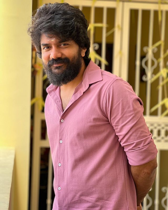 anbarasu_Boss's tweet photo. பவர் உட்கார்ற நாற்காலி இல்ல... 
அந்த நாற்காலில உட்கார்றவன்கிட்ட தான் இருக்கும்...

நம்ம ஆளு ரெண்டாவது ரகம்...

#BBKingKavin | @KavinFansClub https://t.co/SuwcCuC46W