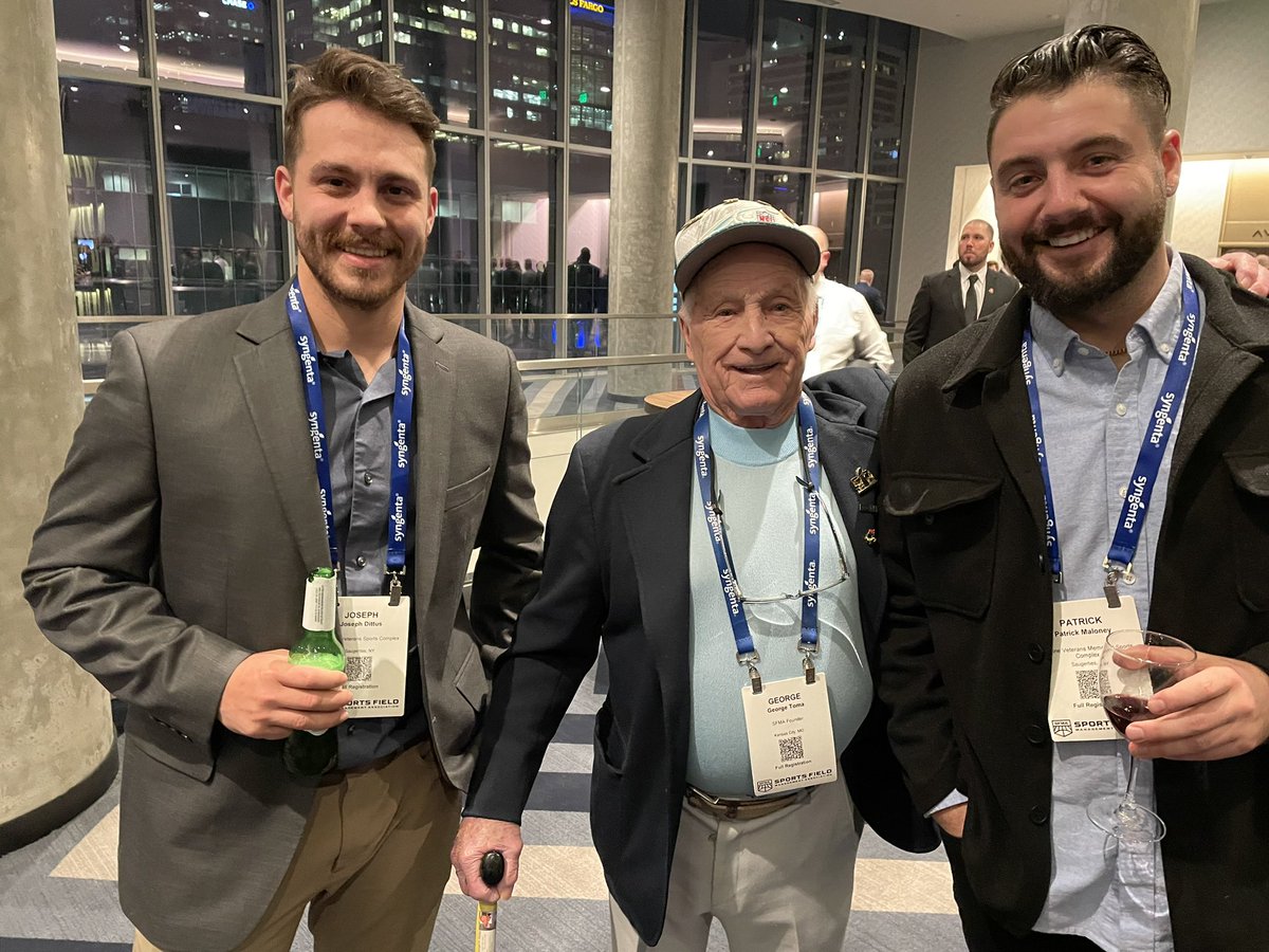 JoeDittus's tweet photo. Met the legendary George Toma tonight at the SFMA national conference  @FieldExperts https://t.co/lYAkRNkW49