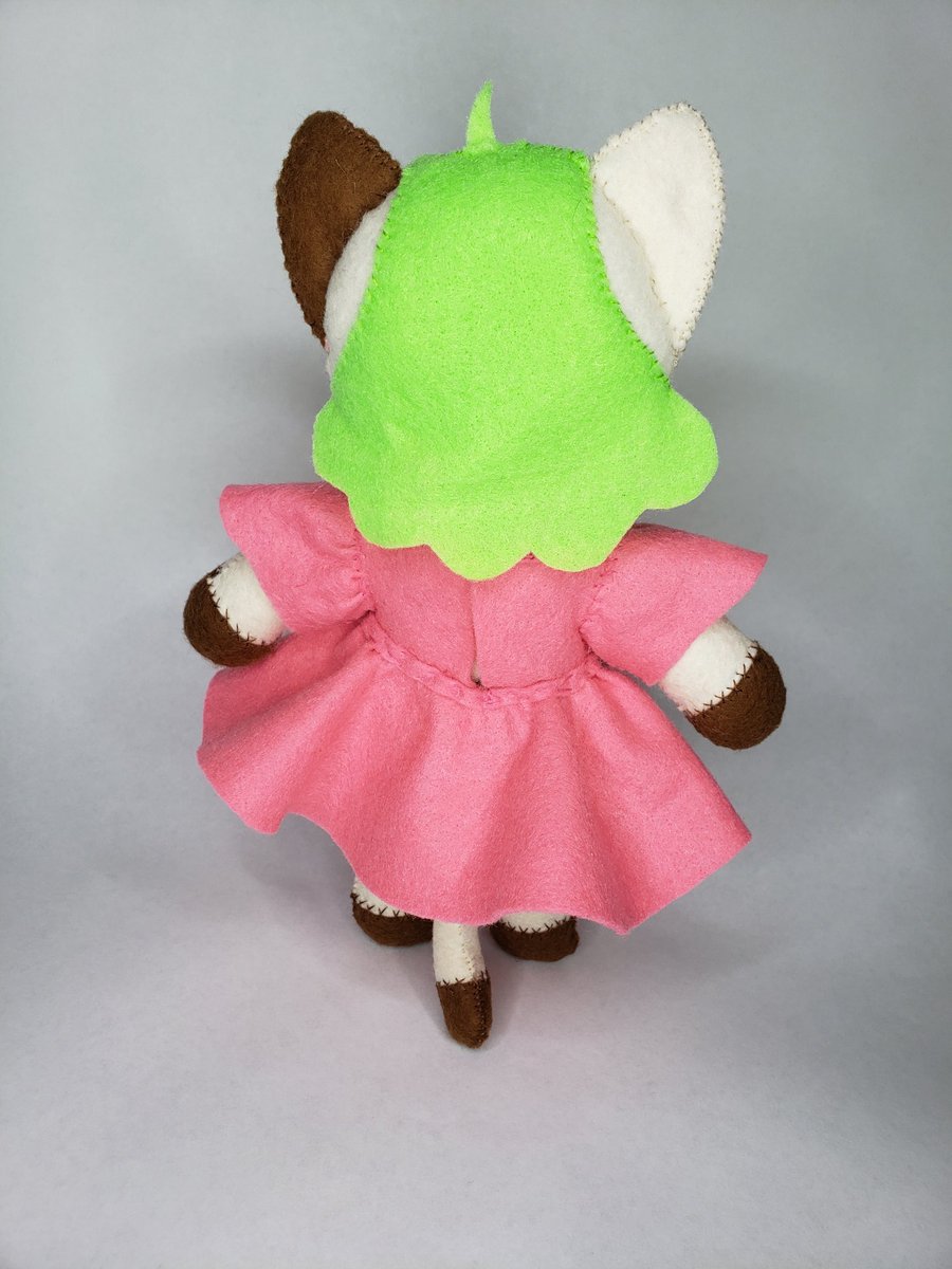 Blanket_stitch's tweet photo. A custom plush of @chrysbasket ! Made entirely of felt, 100% hand sewn, with removable dress! Dress solo pics in replies! 
#plush #fursonaplush #plushcomission #littleguyalert https://t.co/koiFTjPUJZ