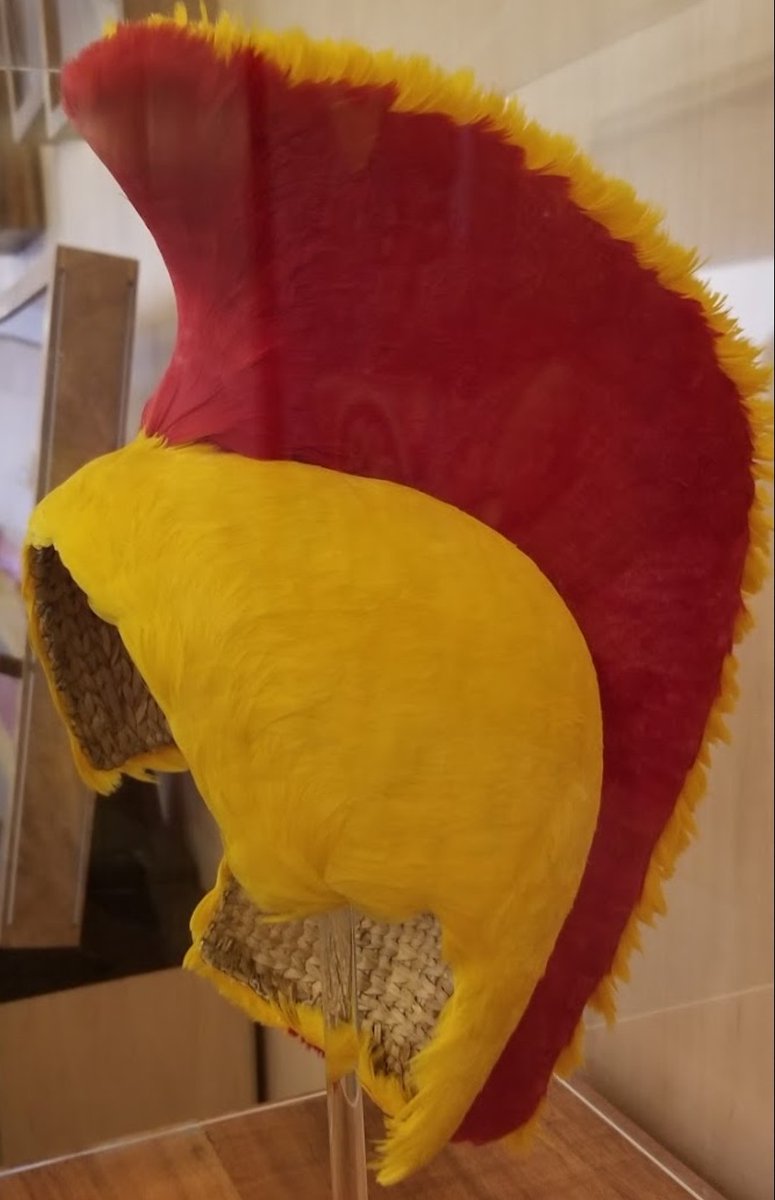 Volcanoes_NPS's tweet photo. Hawaiʻi Volcanoes National Park law enforcement officers seek the public’s help in identifying two individuals suspected of stealing Hawaiian cultural artwork from the Volcano House hotel lobby. 

News release: https://t.co/SCmRZyHGaC https://t.co/7ZzKXvgT1q