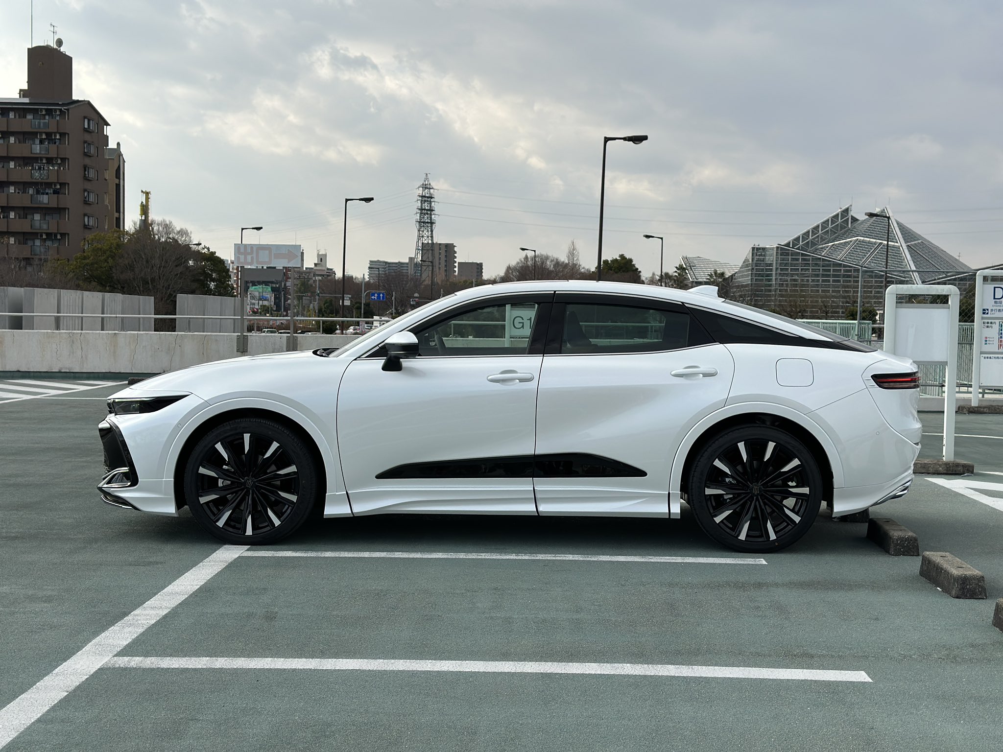 新型クラウン クロスオーバーモデリスタ