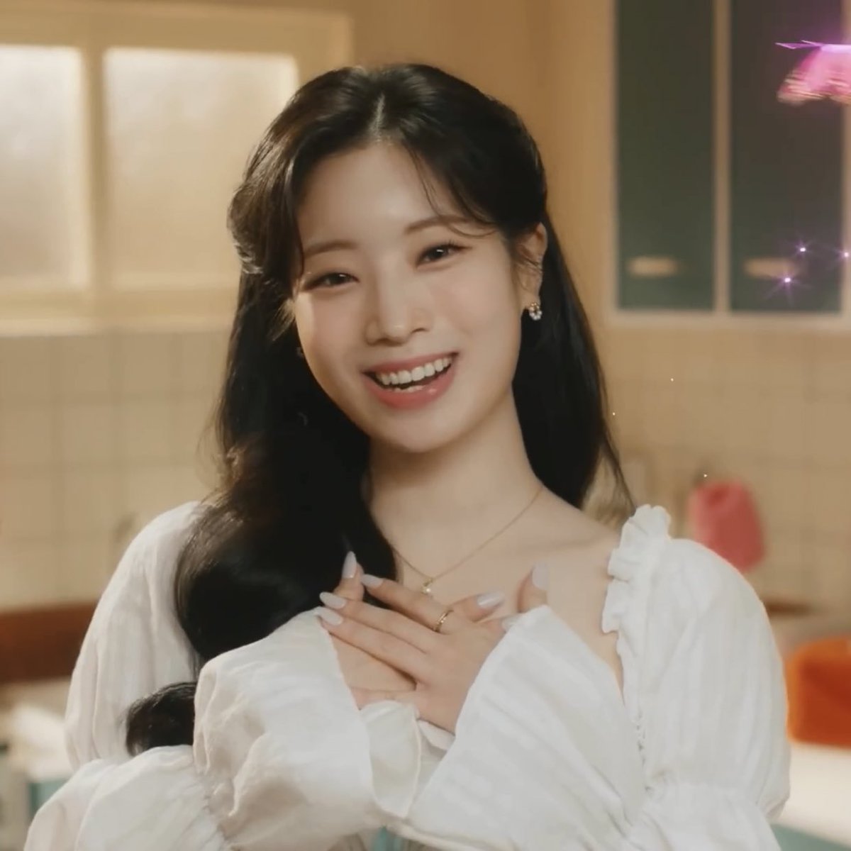 lildahyun's tweet photo. I’M TRIPPIN OVER BUTTERFLIES https://t.co/Zfax8mwFLM