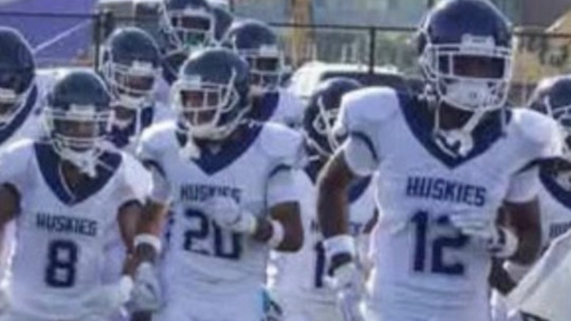 After a great talk with with <a href="/coachhoward22w/">Coach James Howard</a> I’m blessed to receive a offer from <a href="/HowardHuskies1/">HH Prep Post Grad Football Team</a>