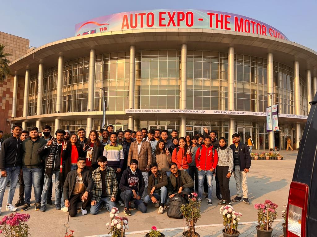 KCCinstitutes's tweet photo. Students of KCC Institutes visited Auto Expo 2023 to experience the thrill and excitement of the new cars and bikes being launched.

#kcc #kccinstitutes #kcciilhe #kccitm #ggsipu #ipuniversity #aktu #bba #bca #bajmc #bcomh #btech #greaternoida #mba #bballb #ballb #mtech https://t.co/wGrlfNSjXS
