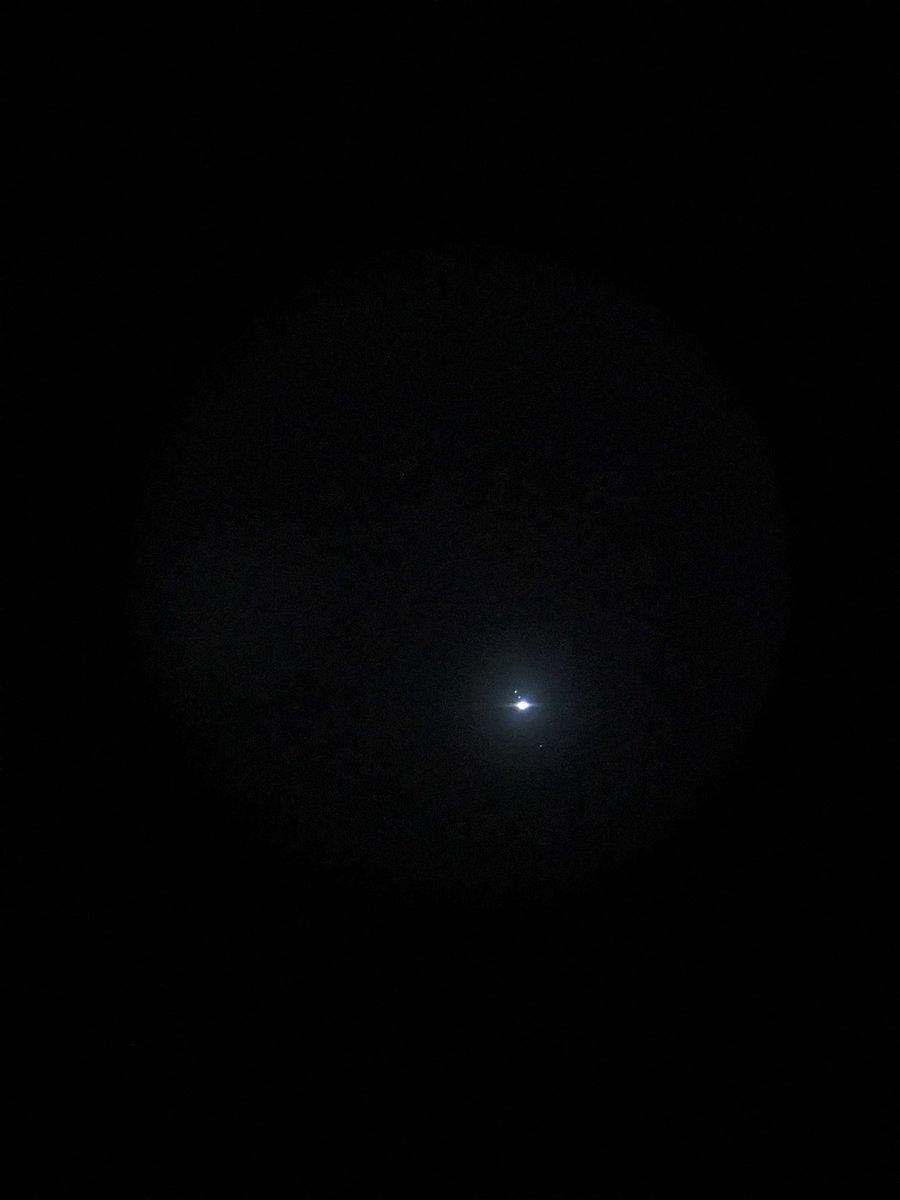 RustyOneTwo's tweet image. Jupiter and friends at 20x magnification and a sloppy job taking a cell phone pic. #astronomy