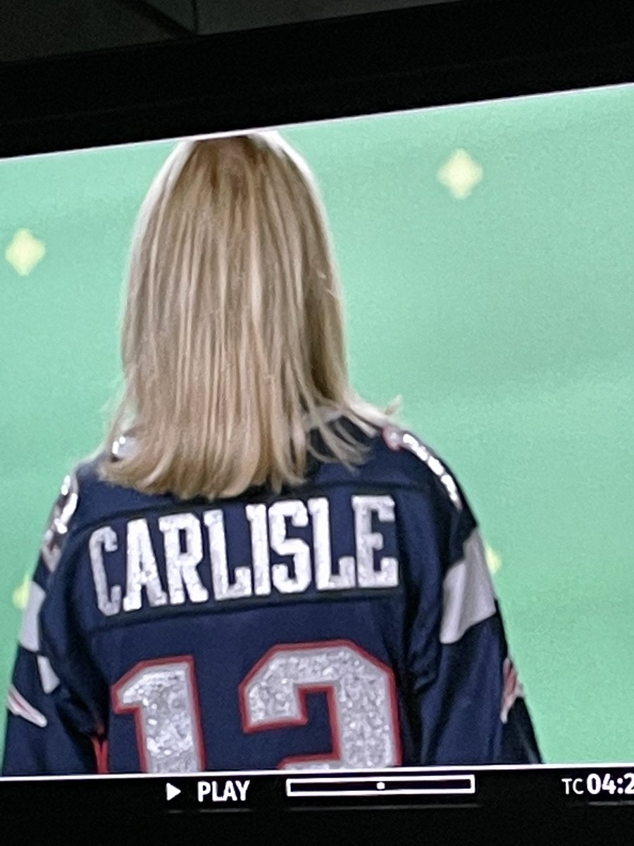 JamesDukeMason's tweet image. “IT’S GONNA BE YOU”, my Mom @belindacarlisle‘s new single and music video is OUT NOW! Please go download, watch and support my Mama and the other iconic ladies on this amazing song. Was so surreal to witness the video shoot! The beginning of a big year for my badass Mama!