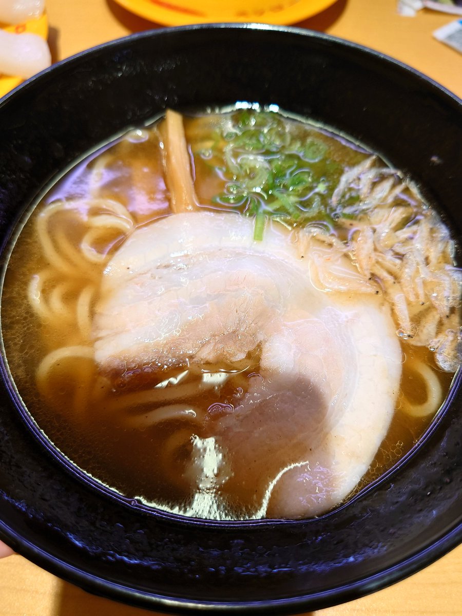 isuzu_ramen's tweet photo. 【昼食】スシロー

たかはしコラボのあごだし塩ラーメン

#食の記録
#day1241 https://t.co/HRIxdBI7yy