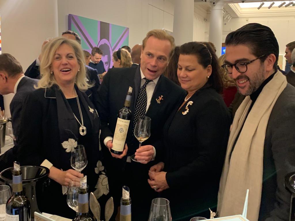 creationwines's tweet photo. A gorgeous evening in London with @areniglobal and fine wine champions! 

#futureoffinewine #finewine #creationuk @WOSA_UK @Vinpro_za https://t.co/btEZ9IfNvT