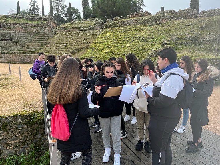 BÁRBARA DE BRAGANZA tweet media