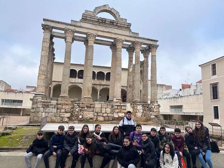 BÁRBARA DE BRAGANZA tweet media