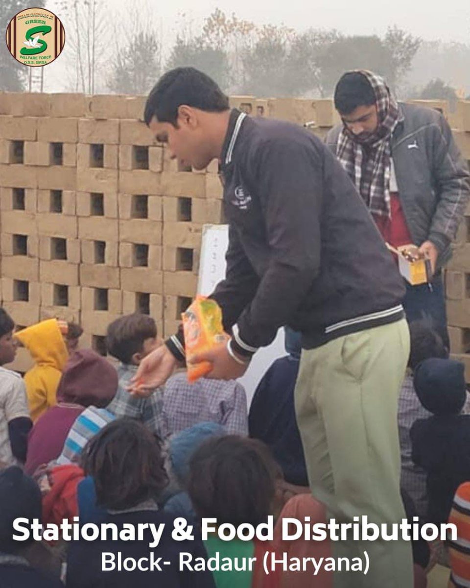 InsanVinni's tweet photo. Under The Mission #GiftOfSmile the volunteers of @DSSNewsUpdates will donate ration to the needy people, shoes, socks, toys, sweets for poor children and winter items for the needy people and bring Smile on Innocent Faces with the inspiration of Saint Gurmeet Ram Rahim Ji https://t.co/cwltnIEwEC
