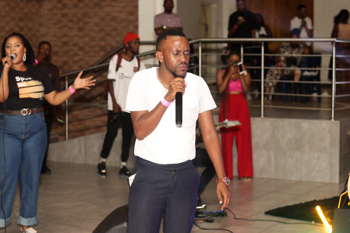 SfisoSbusisoSk2's tweet photo. “Yet the Lord will command His lovingkindness in the daytime, And in the night His song will be with me, A prayer to the God of my life.”
Psalms 42:8 AMP

You’re still God!!!
#RoadToJan27 #You’reAreStillGod #VisionMan #SfisoSkosanaRSA #Gospel 
#MoreContentComing https://t.co/Vd4ZTqF0Tx