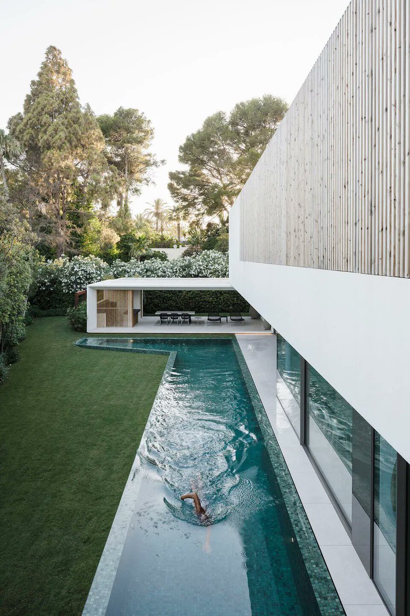 4AAAAart's tweet photo. Villa Guadalmina by 969 Aquitectos. One of my favorite architecture firms.

#architect #architecture #interiordesign https://t.co/V0ZlJET2tk