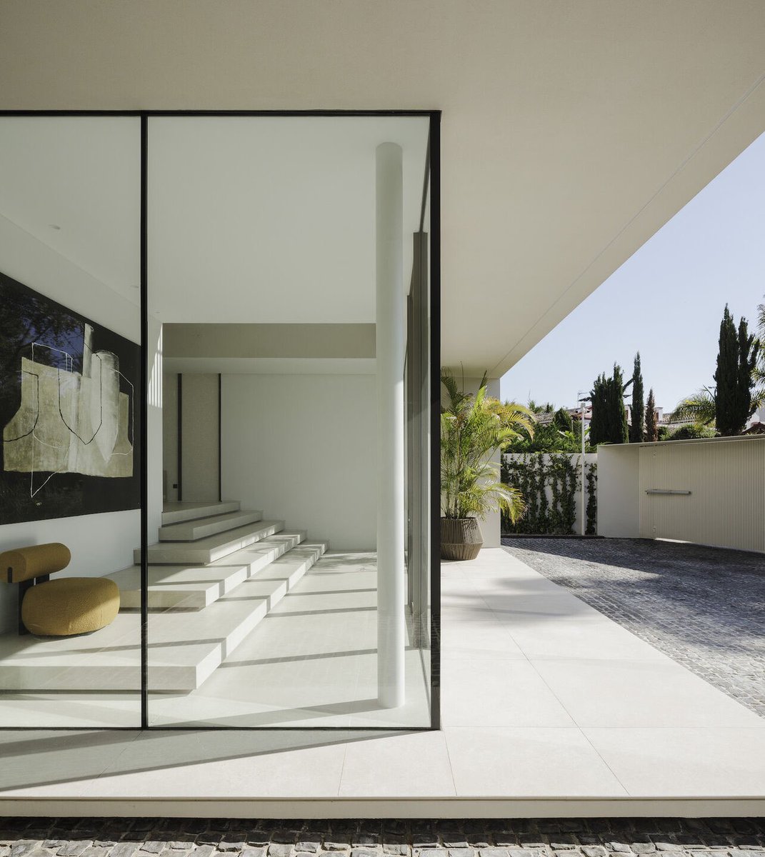 4AAAAart's tweet photo. Villa Guadalmina by 969 Aquitectos. One of my favorite architecture firms.

#architect #architecture #interiordesign https://t.co/V0ZlJET2tk