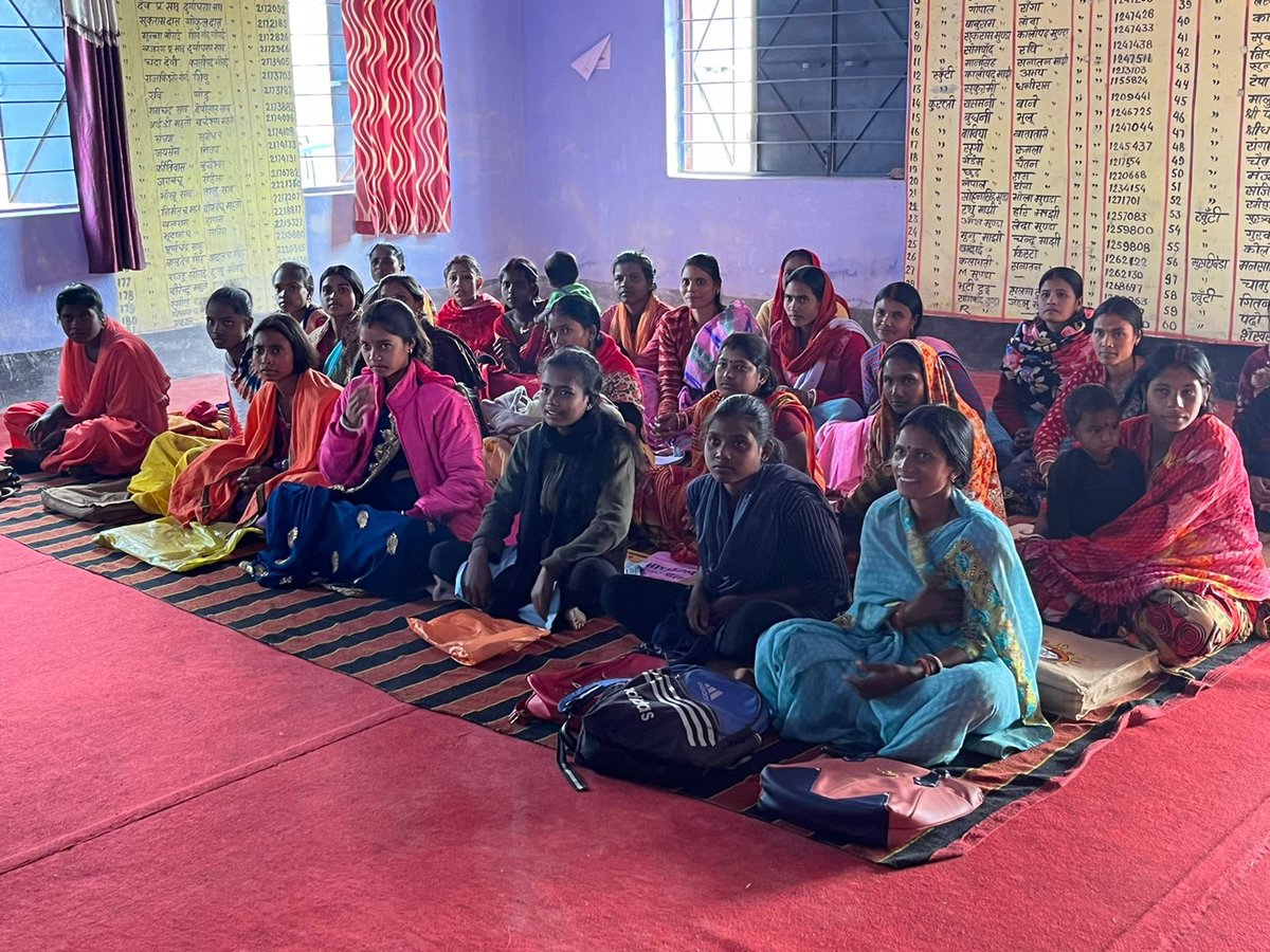 Tejaswini_Jh's tweet photo. 1st Batch of Six Months NIOS cource to Adolescent Girls Young Women started at Khunti Panchayat Bhawan of Chandil block. Dist - Seraikella- Kharsawan

#SaraikelaKharsawanDistrict 
#nioscourse #nonformaleducation #empowermentthrougheducation #AGYW #TejaswiniJharkhand https://t.co/R60MCBJ14k