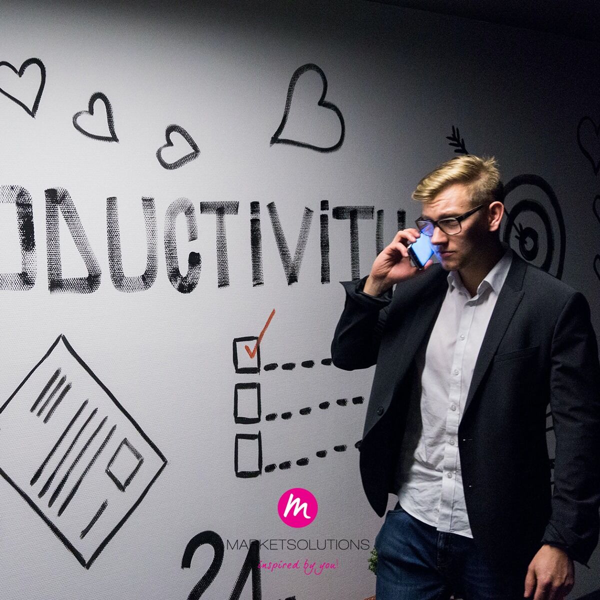 Navien's tweet image. Personalisatie is cruciaal in de huidige markt en A.I. maakt dit op grote schaal mogelijk. Van productaanbevelingen tot gepersonaliseerde e-mailcampagnes, A.I. helpt je een op maat gemaakte ervaring te bieden.

#personalization
#customersegmentation
#customeranalytics