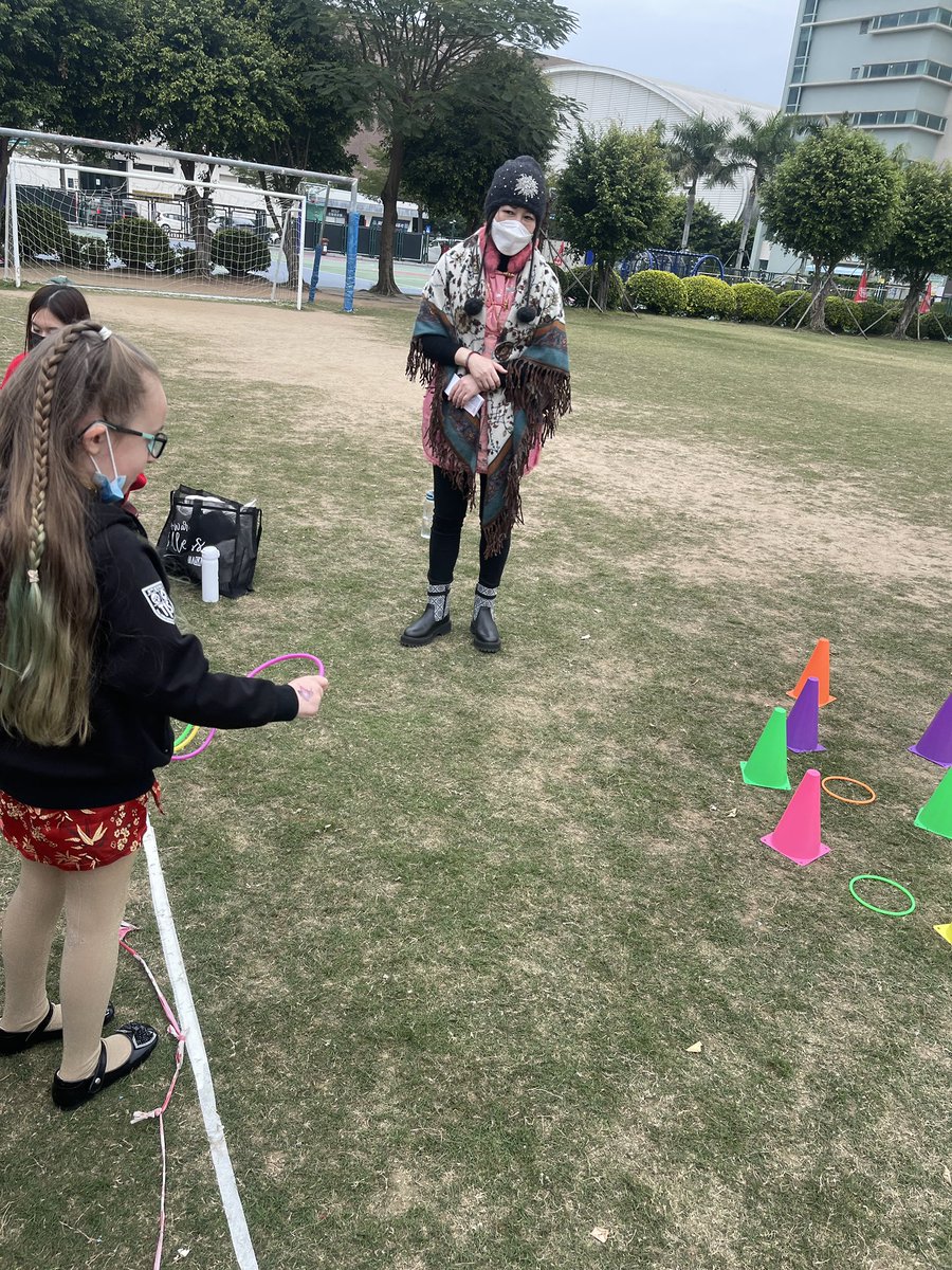 Whitney Elliott tweet media