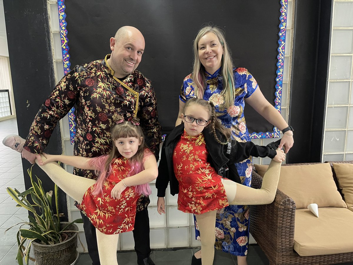 Whitney Elliott tweet media