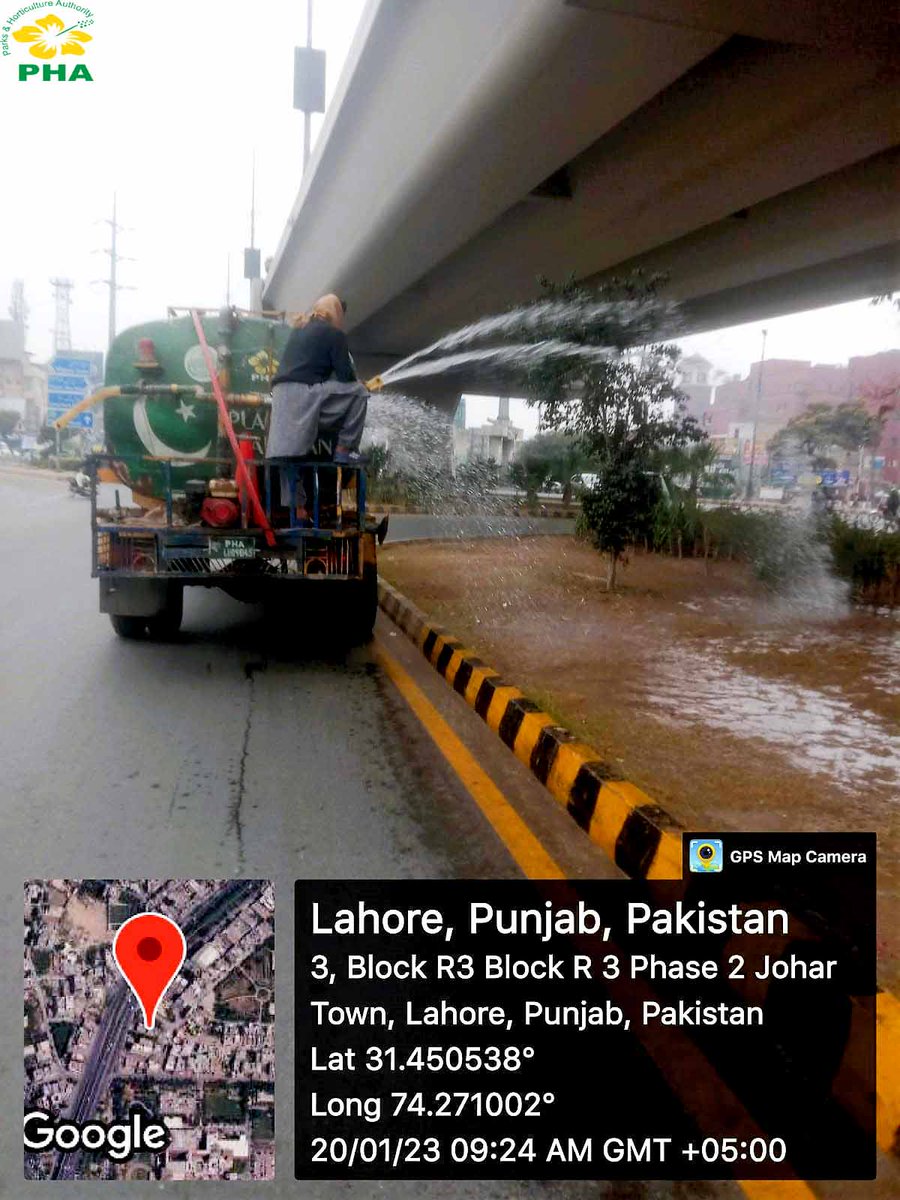 PhaLhr's tweet photo. فضائی آلودگی اور سموگ کے خاتمہ کے لیے پی ایچ اے کی واٹر ٹینک گاڑی فیروز پور روڈ , ستارہ کالونی ، سبزہ زاراور جوہر ٹاون کے مختلف علاقوں کی گرین بیلٹس ، درختوں اور پودوں کو واش کررہی ہے۔
#Treewashing
#Plants
#Parks
#Lahore https://t.co/kGPg5QWsaV