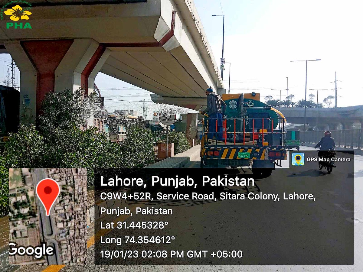 PhaLhr's tweet photo. فضائی آلودگی اور سموگ کے خاتمہ کے لیے پی ایچ اے کی واٹر ٹینک گاڑی فیروز پور روڈ , ستارہ کالونی ، سبزہ زاراور جوہر ٹاون کے مختلف علاقوں کی گرین بیلٹس ، درختوں اور پودوں کو واش کررہی ہے۔
#Treewashing
#Plants
#Parks
#Lahore https://t.co/kGPg5QWsaV