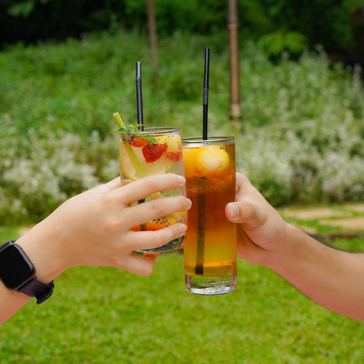 Berkedok iklan jam tangan