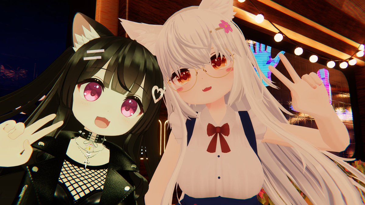 昨日の殻写 烏龍さんと!

うーろんさんカワイイ  3枚目烏龍さんファンに刺されそう( 