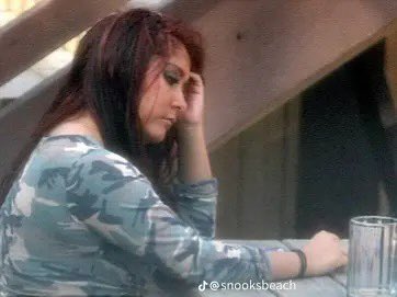 megelinorib's tweet photo. I need a Caesar salad and a fucking Diet Coke https://t.co/UOurlWsD0u