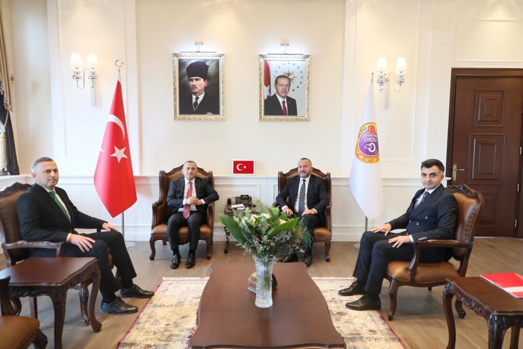 TCOrduValiligi's tweet photo. Hayırsever Erçal Ailesinden Eğitime Destek https://t.co/nQViNQlv5l 
@tuncaysonel https://t.co/Veepb0TIQR