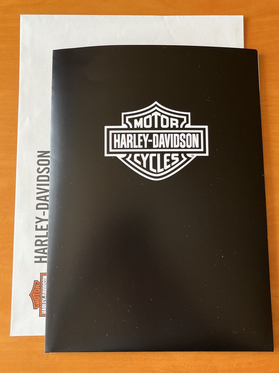 試乗車がお手頃価格で売ってたので契約してしまった❗️ まだ免許ない