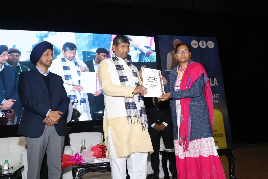 Glimpses of 3rd Tranche of Rozgar Mela at the Convention Centre, CCL, Ranchi on 20.01.2023. #RojgarMela <a href="/cbic_india/">CBIC</a> <a href="/FinMinIndia/">Ministry of Finance</a> <a href="/nsitharamanoffc/">Nirmala Sitharaman Office</a> <a href="/officeofPCM/">Office of Pankaj Chaudhary</a> <a href="/mygovindia/">MyGovIndia</a> <a href="/DoPTGoI/">DoPT</a> <a href="/PMOIndia/">PMO India</a> <a href="/cgstranchizone/">CGST Ranchi Zone</a>