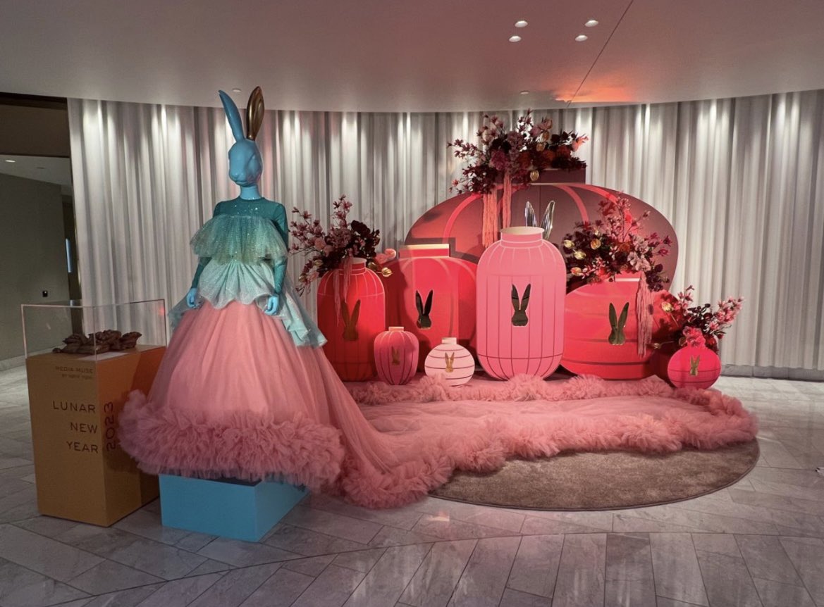 KrinstopherT's tweet photo. Wishing everyone a prosperous Lunar New Year from @CrownResorts 🐰🐱 https://t.co/Tczqfg0PPi