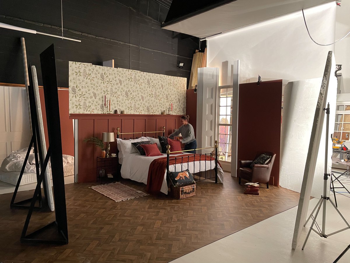 FPDNorwich's tweet photo. Throwback to when we shot Wrought Iron Beds in our studio! #Studio #photography #setdesign #Norfolk #norwich #focalpointdigital https://t.co/V7ZeoLmfEI