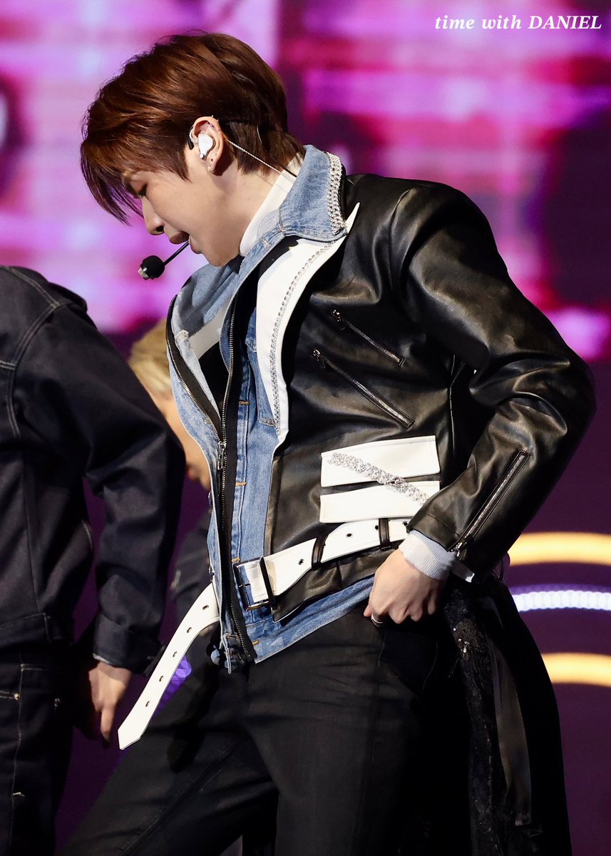 timewithDANIEL's tweet photo. 230119 ♡ SMA 서울가요대상 

#KANGDANIEL #강다니엘  #カンダニエル https://t.co/SHGwvTiyty