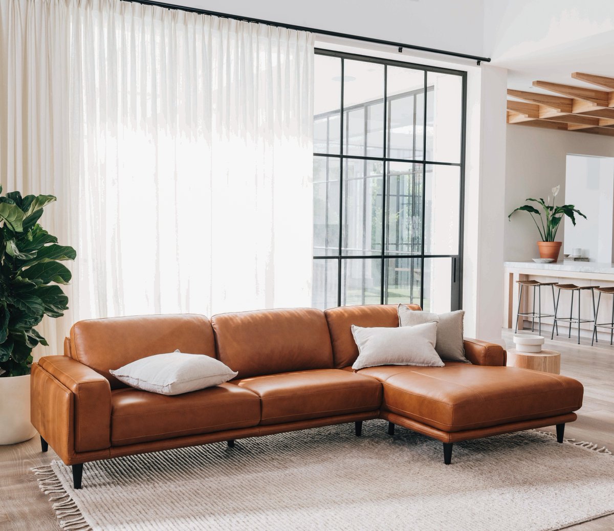 plush_sofas's tweet photo. Find your perfect sofa this weekend with up to 50% off selected sofas, recliners and armchairs.

Upgrade your living space with the featured Dane sofa. With its sophisticated urban styling, this sofa will instantly elevate the look of your living room.
 https://t.co/qP2tunqoO2 https://t.co/ICem2if6GT