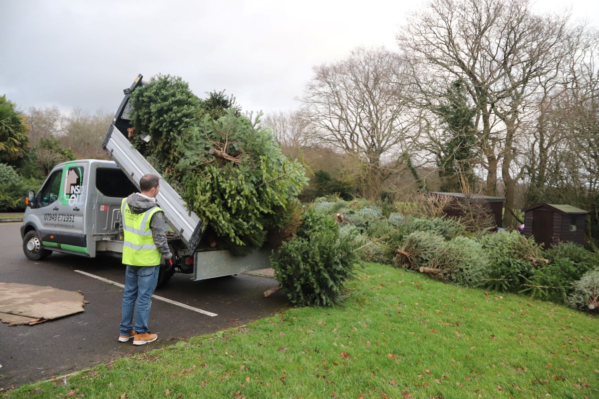StPeterStJames's tweet photo. Our wonderful team of volunteers collected 391 trees, raising over Β£4,800 π€©
Thank you to those who registered and donated π
We'd also like to say thank you to everyone who came and helped; for a full list see our Facebook page.
@_justhelping #ChristmasTree #TreeRecycle https://t.co/KQryOFSsMF