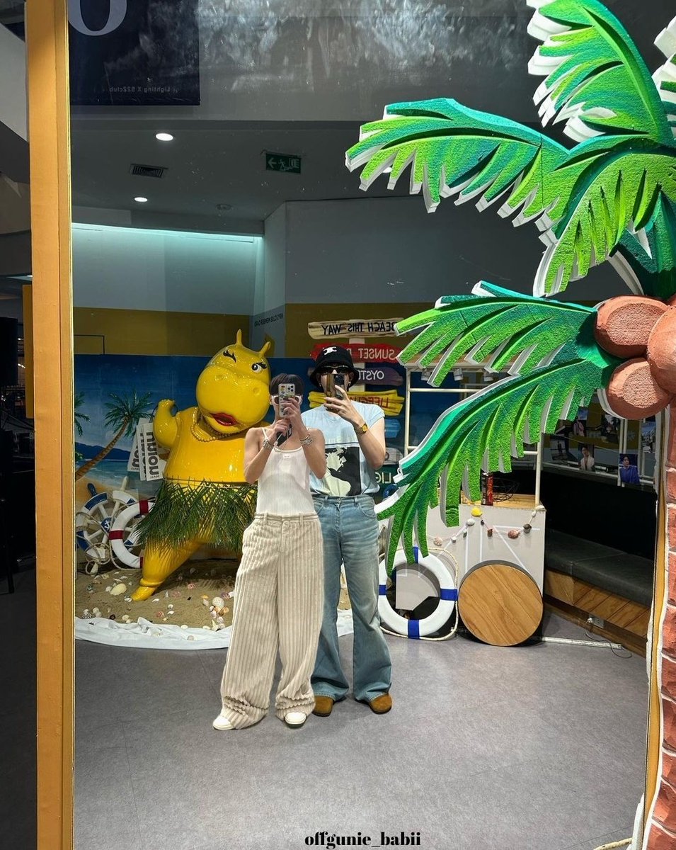 offgunie_babii's tweet photo. SO WE DON'T EVEN HAVE ANY IDEA THAT THEY'VE BEEN TGT THE WHOLE TIME?! 🥹
#HaveATumcialDay #ออฟกัน https://t.co/qgRJxSpdMI