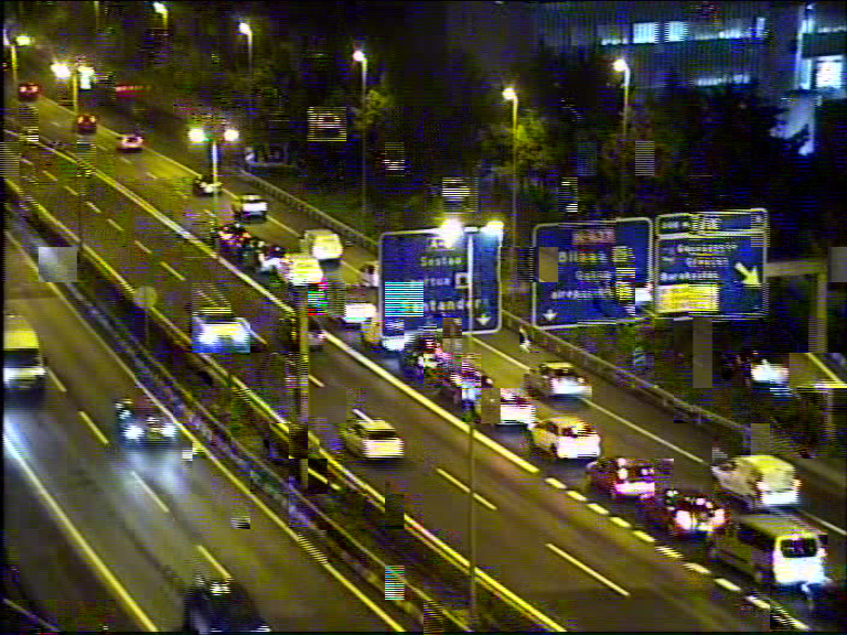 🚨🚗🚚 Hainbat ibilgailuren arteko #istripua #A8 Km 122 #Barakaldo-n Kantabriako…