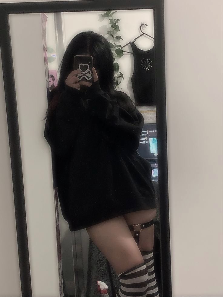ShySarah63's tweet photo. ❥semi new to #nsfwtwt 

⋆Sarah
⋆ 19
⋆single
⋆5'4
⋆ #buyingcontent ⋆ dm for menu⋆
⋆MDNI
⋆♡ + rt for moots

⋆ dms open https://t.co/m4lDXjnZdX