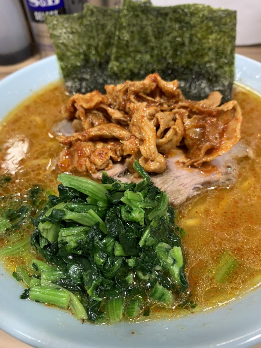 taka19720926's tweet photo. シン・ヒノブタ

明けおめヒノブタ

辛越家

やっと食べれました💦

辛越家食べやすくて良い〜🤩
あっさり系の家系的な！

でも辛子肉が有るから辛味も旨味も味わえる！

ライス🍚カスタマイズは必須✨
インフィニティ♾ニンニク🧄
を添えて✨

JIROさん今年も宜しくです♪
大変美味しく頂きました🙏🏼 https://t.co/dqIjmBm6Gg
