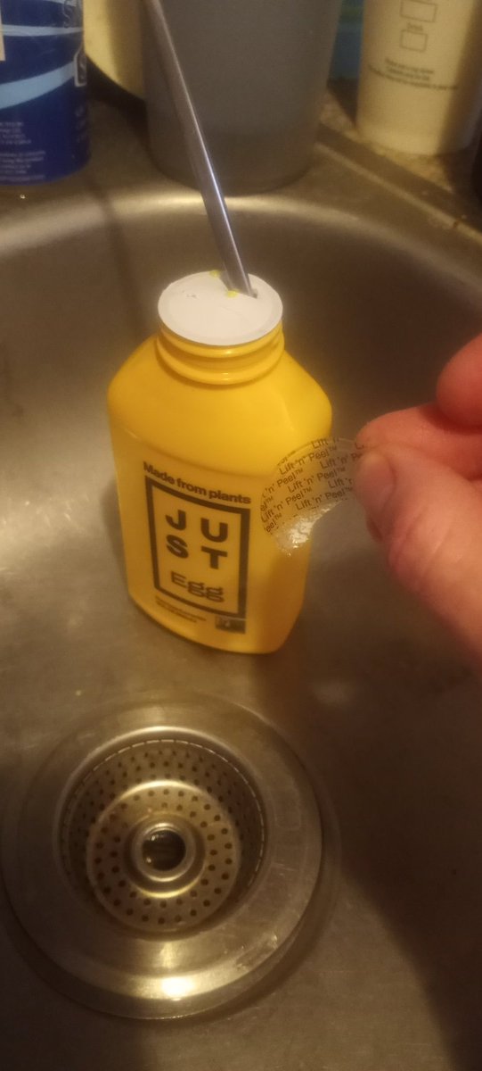 cfrankcu's tweet photo. We vegans are also having issues with eggs. 😠 https://t.co/8EYaK2Fclc