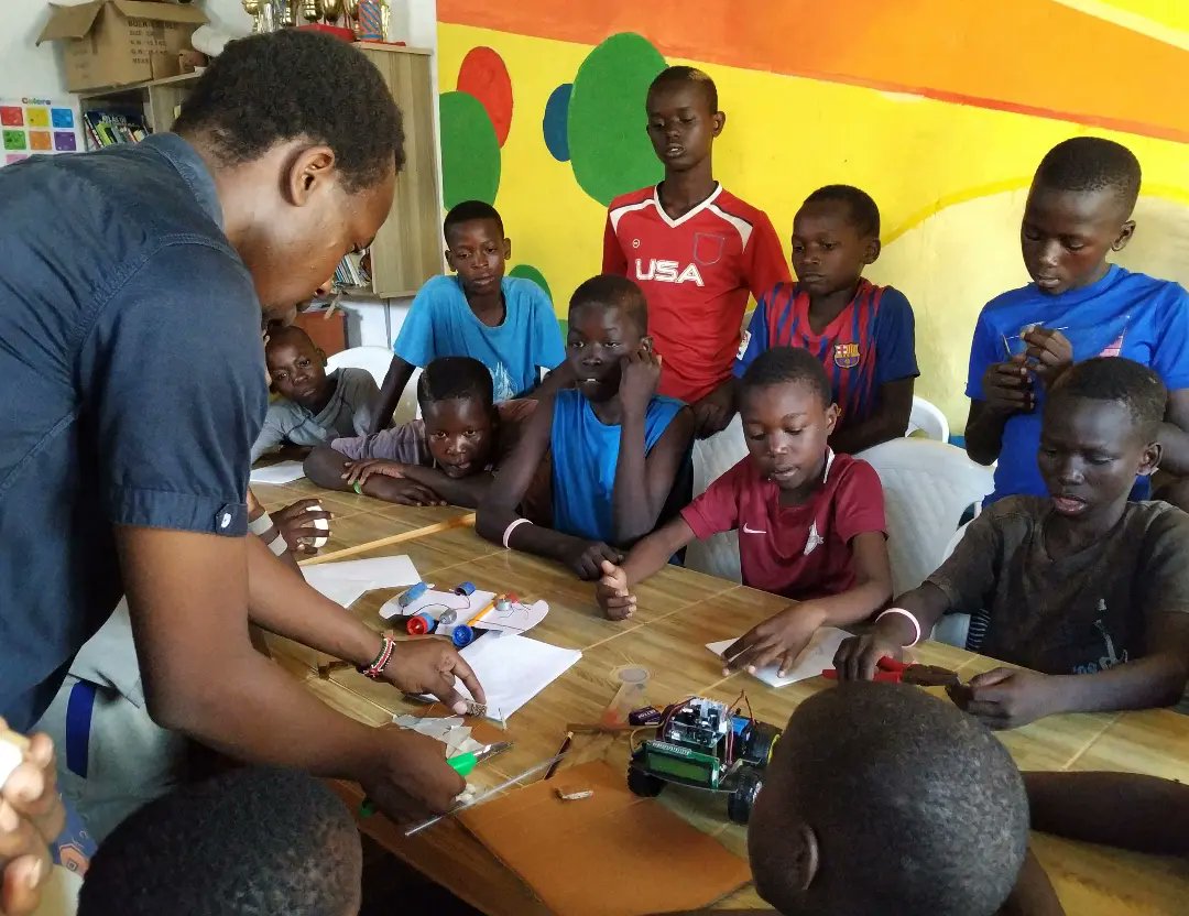 PwaniYouth's tweet photo. On Going Robotics and Safe Internate workshop for Children at our Bangladesh Youth spaces.
Collaboration between Tech Kidz Africa  and Pwani Youth Network .
Building a community of Technology serve Children.
#Youthnaplanke  #changemaker4life https://t.co/elNDfz8BN9